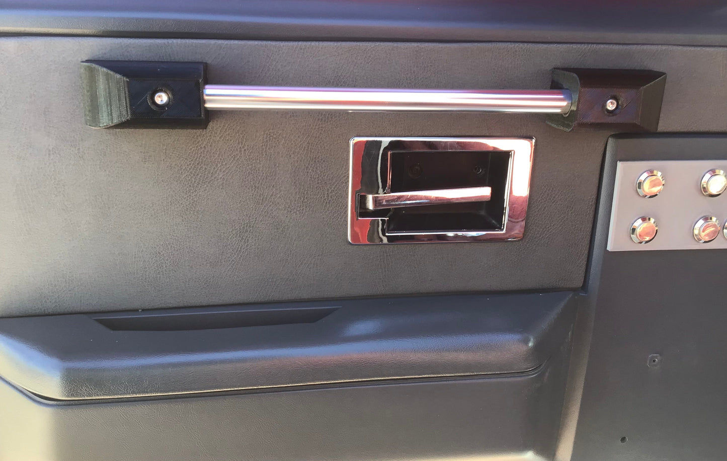 81-91 CHEVY/GMC CREW CAB DUALLY TRUCK BODY INTERIOR DOOR PANEL PULLS